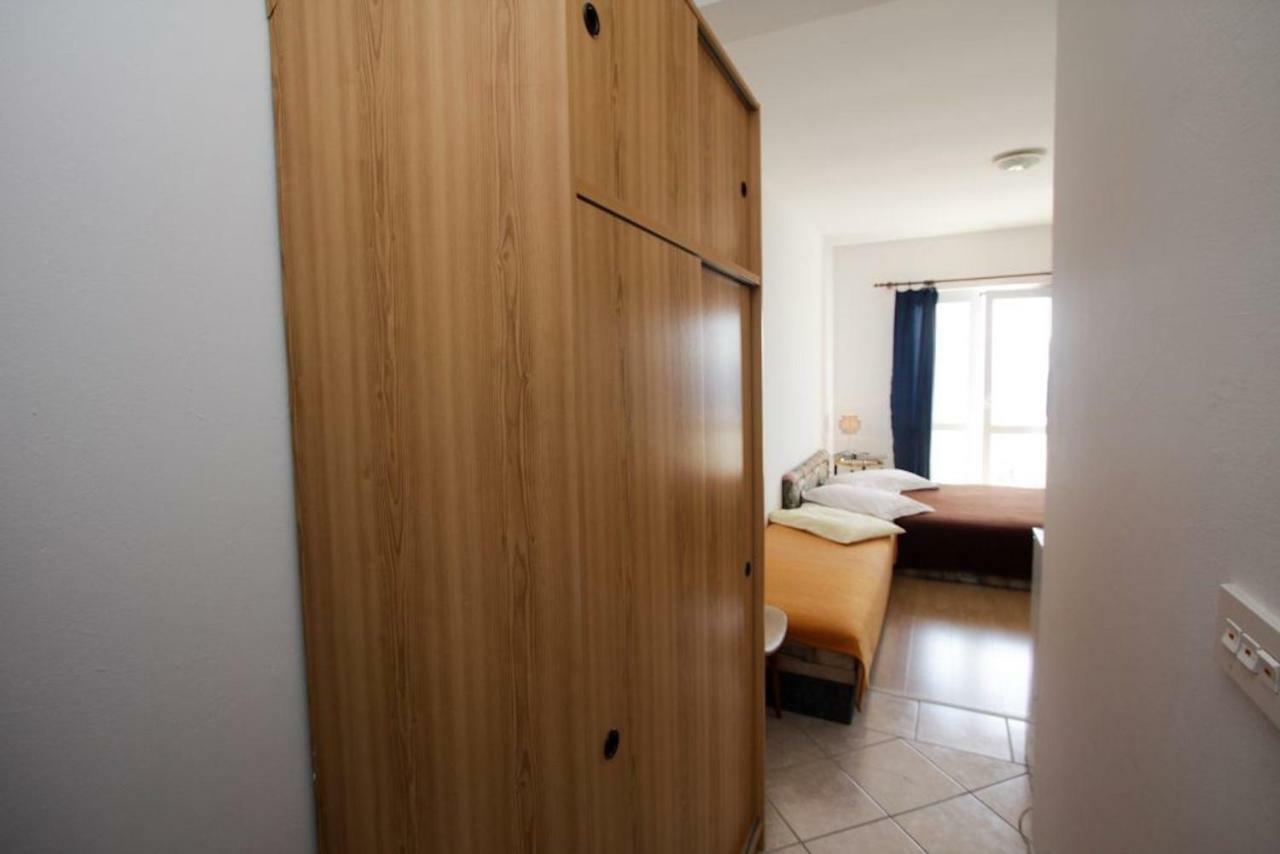 Apartments Elenora Brist Exterior foto